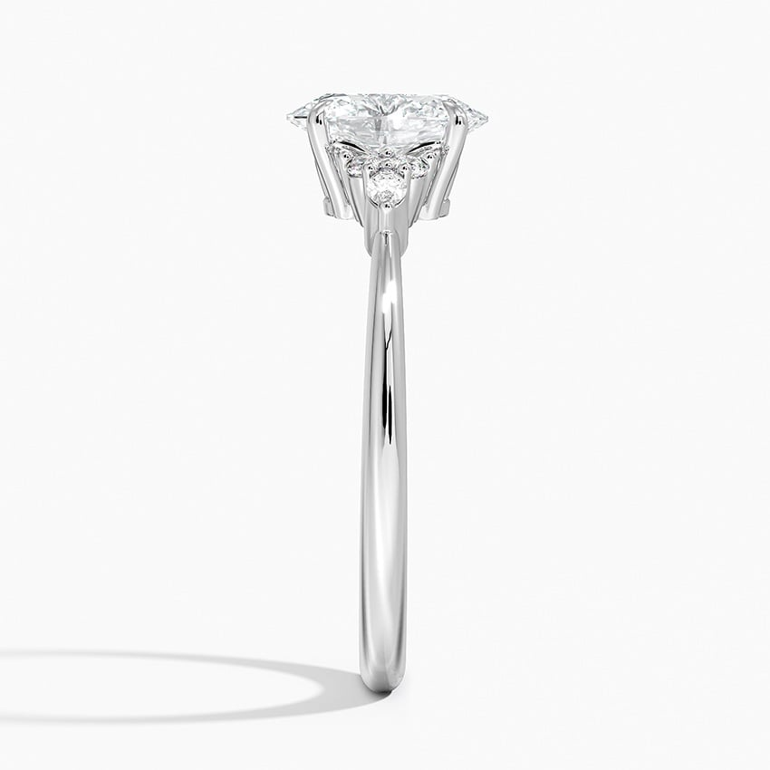 1 CT Oval Cut Labgrown Diamond Cluster Engagement Rings