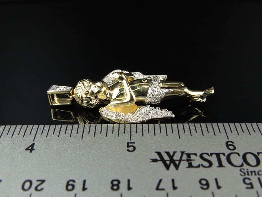 10K Yellow Gold Pryaing Hands Lab Grown Diamond Pendant
