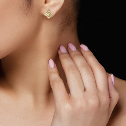 0.18 CTW Lab Grown Diamond Flower Shape Stud Earring