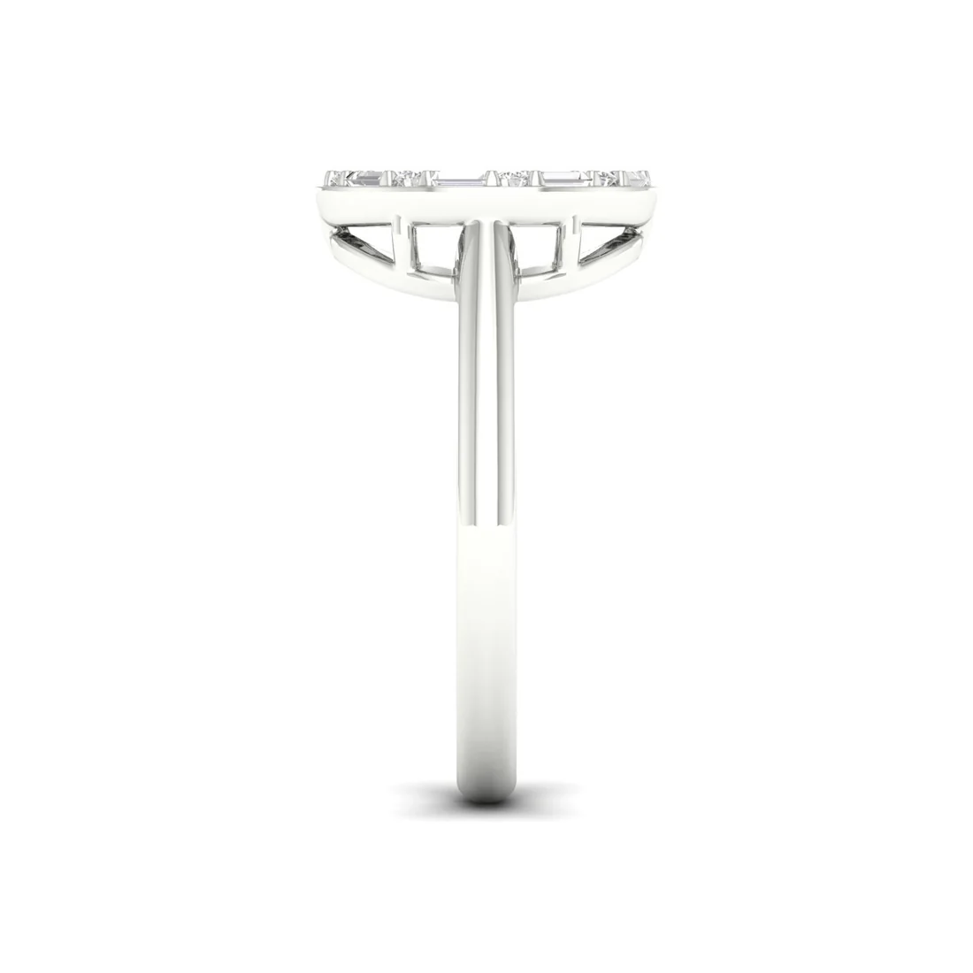 0.25Ctw Lab Grown Diamond Circle Baguette Fashion Ring