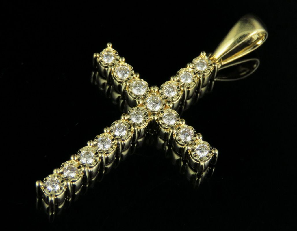 10K Lab Grown Diamond One Row Fanook Cross Pendant