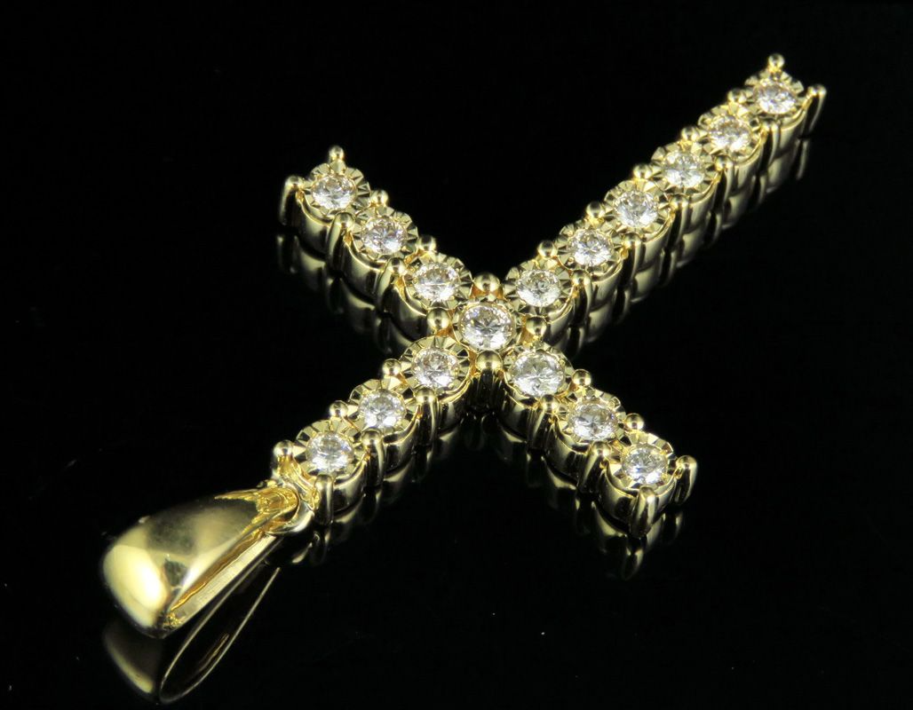 10K Lab Grown Diamond One Row Fanook Cross Pendant