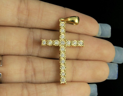 10K Lab Grown Diamond One Row Fanook Cross Pendant