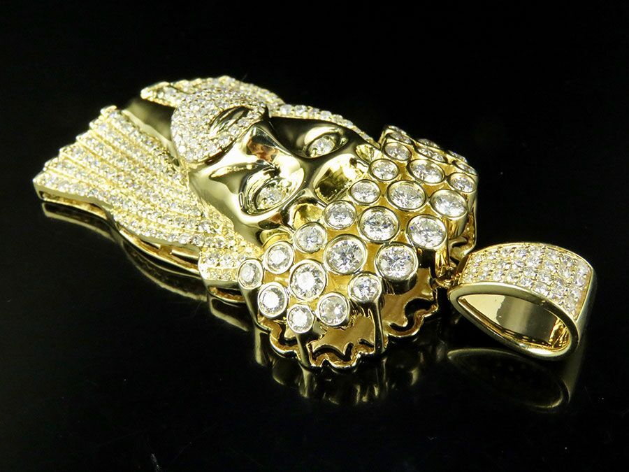 10K Yellow Gold Solitaire Bezel Crown Jesus Pendant