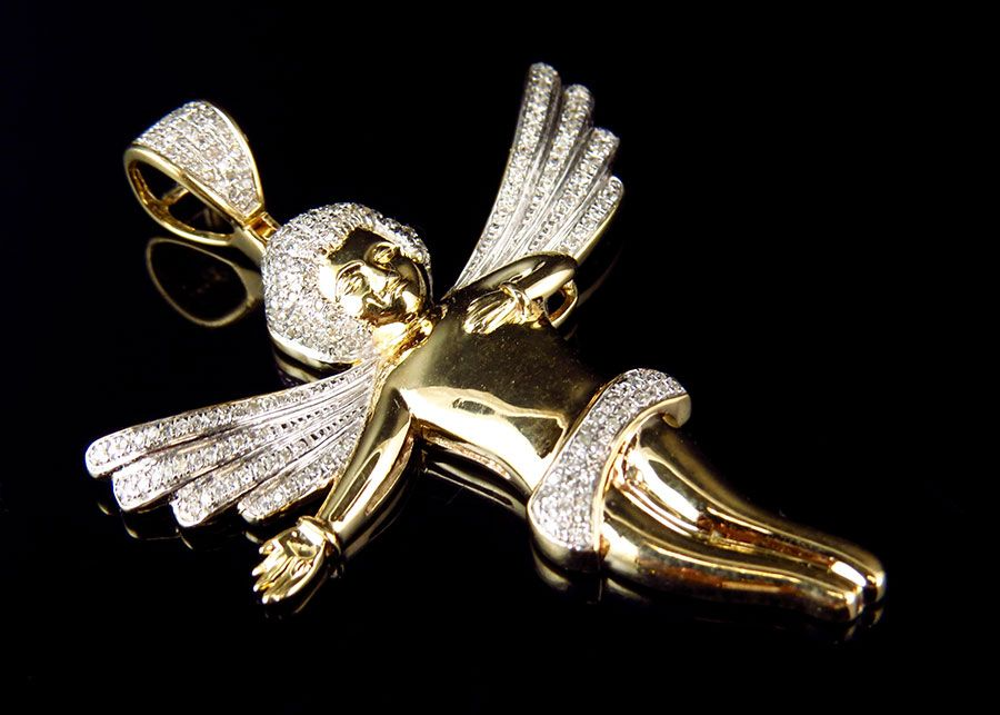 1.5" Yellow Gold Lab Grown Diamond 3D Directing Pendant