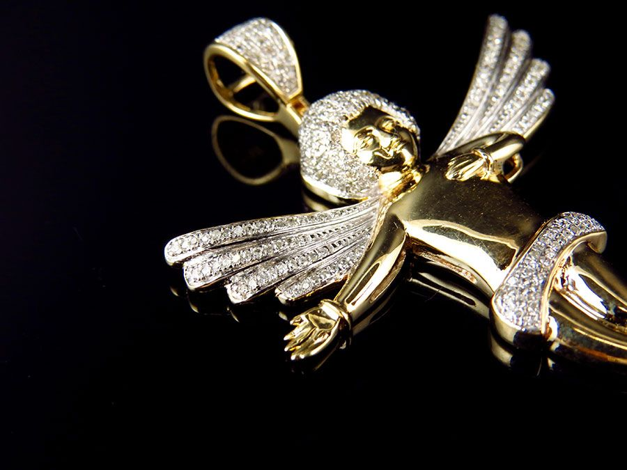 1.5" Yellow Gold Lab Grown Diamond 3D Directing Pendant